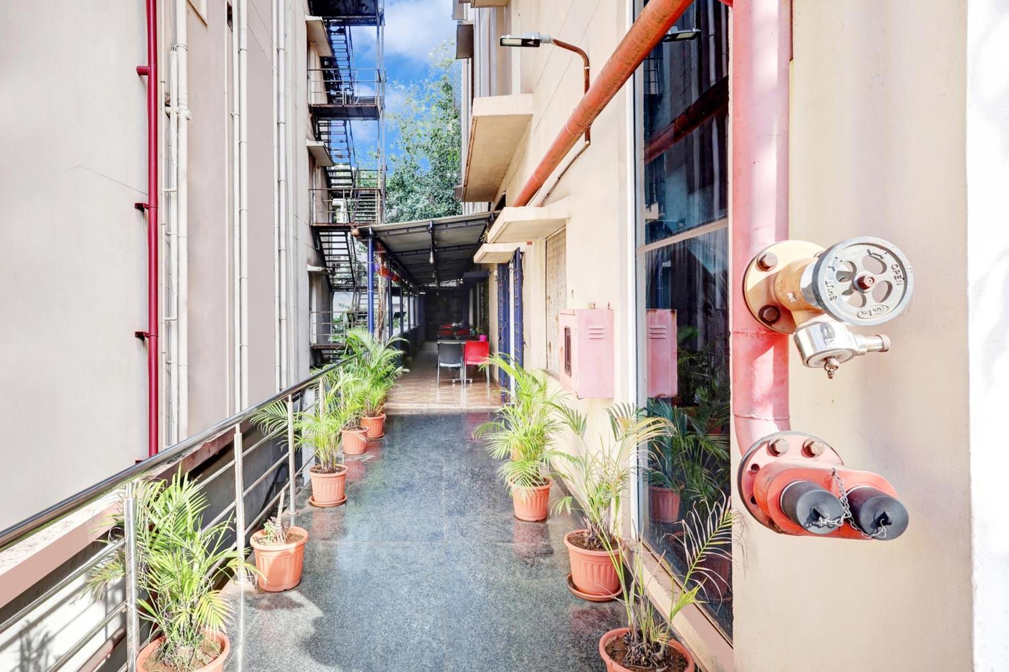 Super Collection O Dabagardens Near Beach Road ヴィシャーカパトナム エクステリア 写真